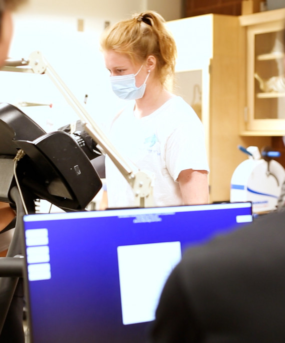 Students in kinesiology lab