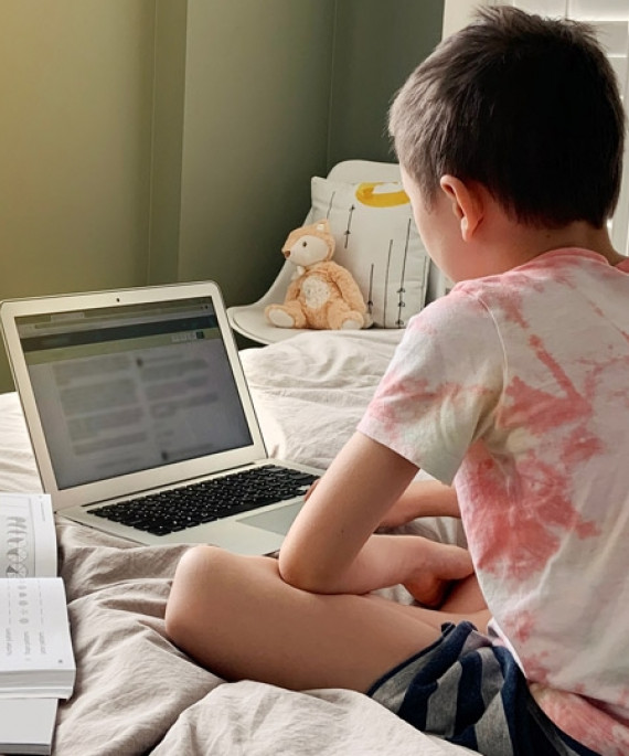 child using laptop